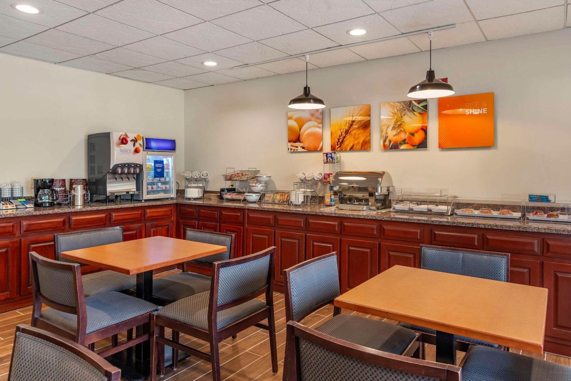 Comfort Inn & Suites Dahlonega University Area Esterno foto