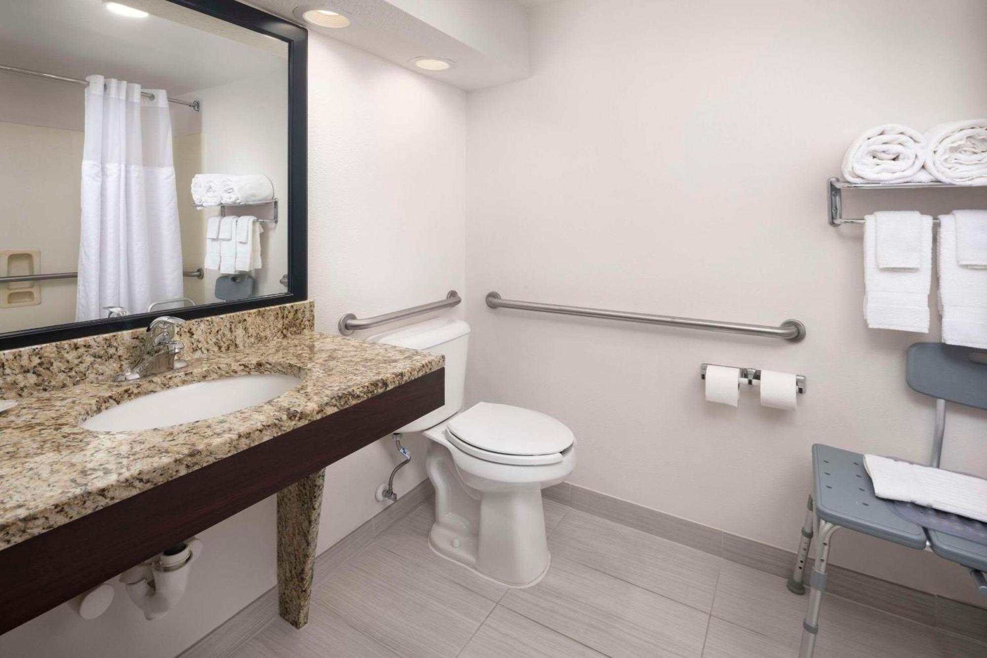 Comfort Inn & Suites Dahlonega University Area Esterno foto